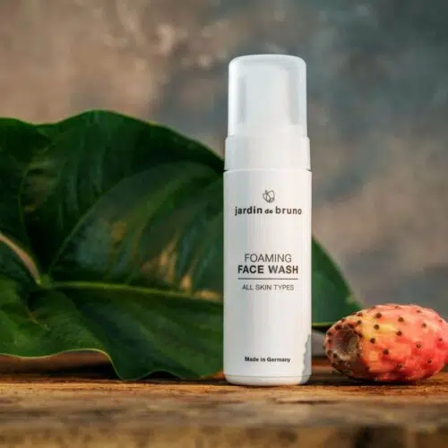 Cleanser Foaming Face Wash mit Mizellenwasser. von Jardin de Bruno.